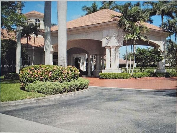 7983 NW 18th Ct , Pembroke Pines, FL 33024