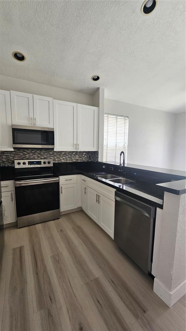7983 NW 18th Ct, Pembroke Pines, FL 33024 Photo
