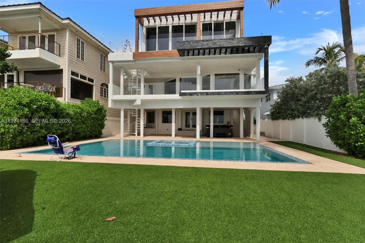 3036 N Atlantic Blvd, Fort Lauderdale, FL 33308 Photo