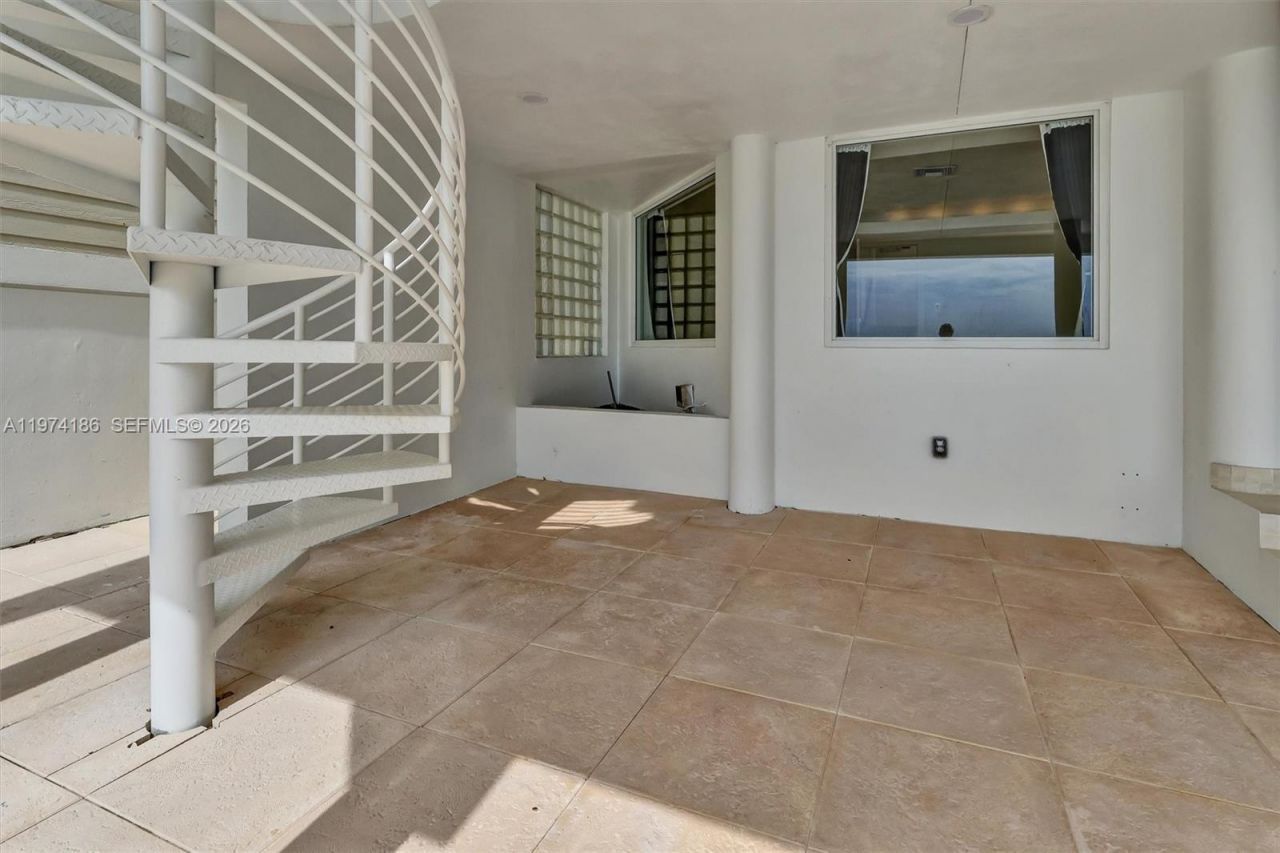 3036 N Atlantic Blvd, Fort Lauderdale, FL 33308 Photo
