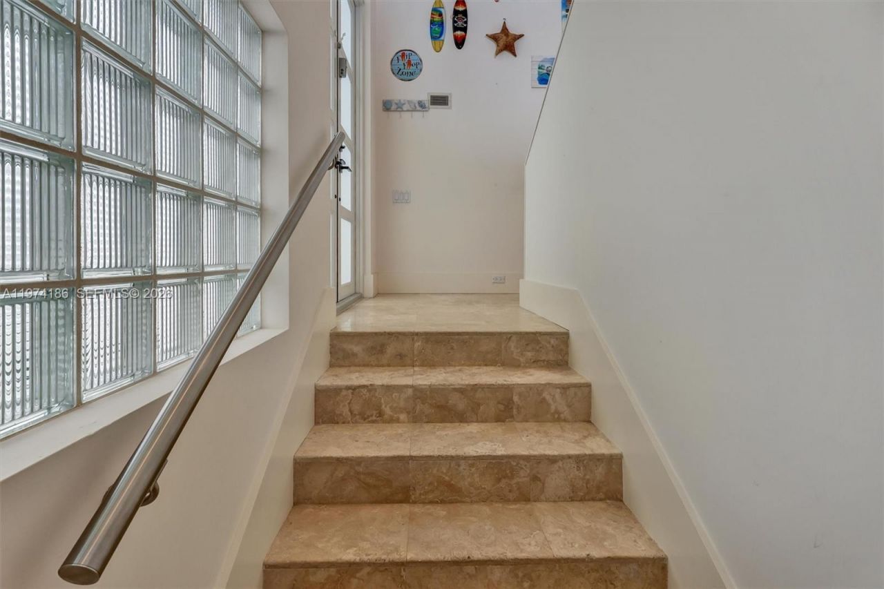 3036 N Atlantic Blvd, Fort Lauderdale, FL 33308 Photo