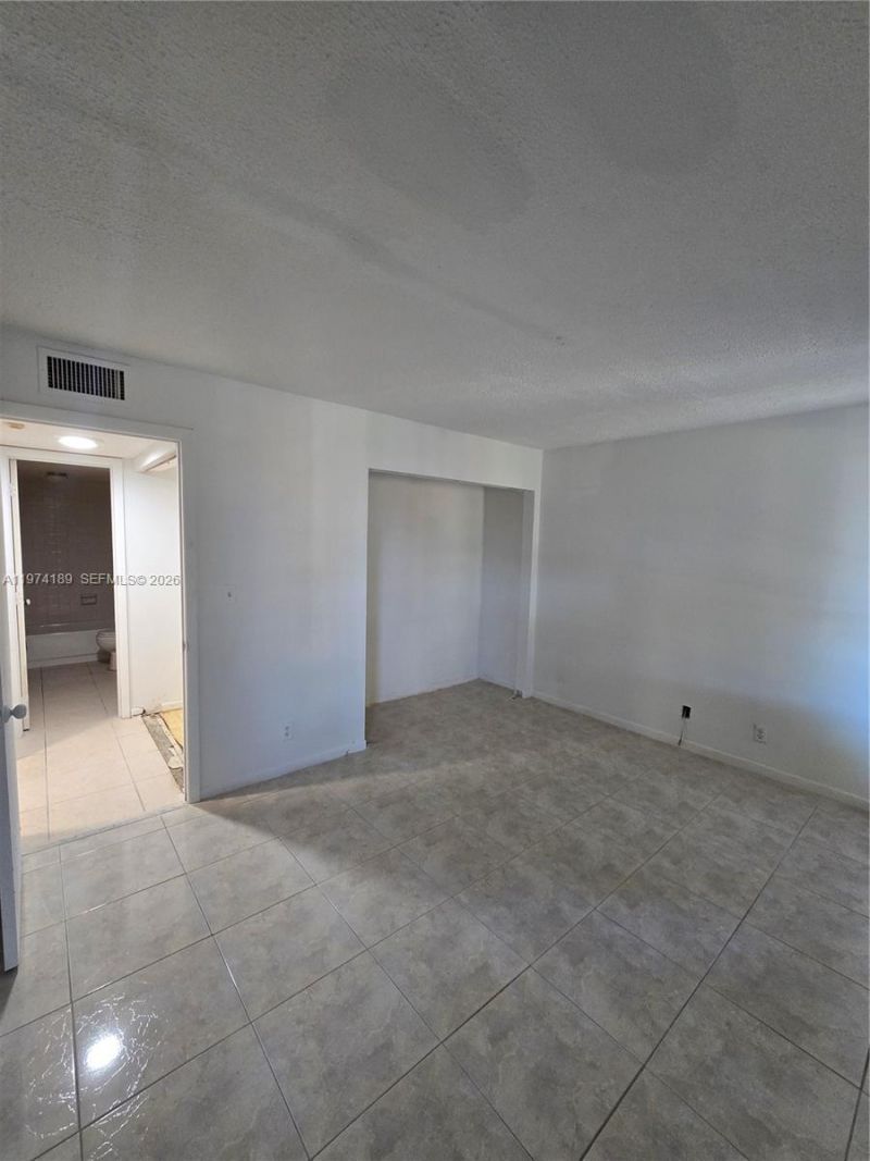 5920 Coral Lake Dr, Unit 208, Margate, FL 33063 Photo