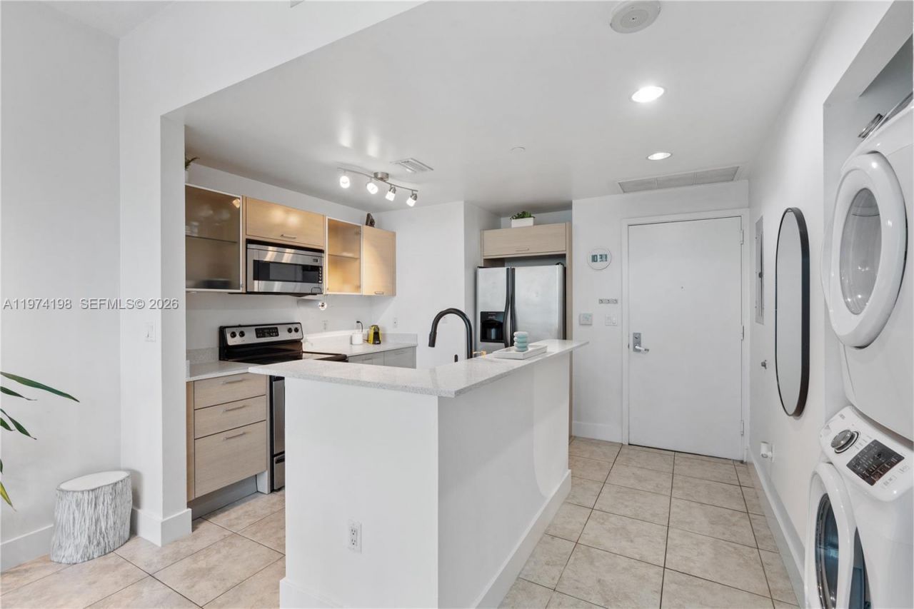 350 NE 24th St, Unit 406, Miami, FL 33137 Photo