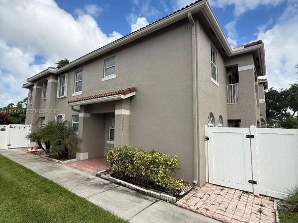 12637 SW 54th St, Miramar, FL 33027