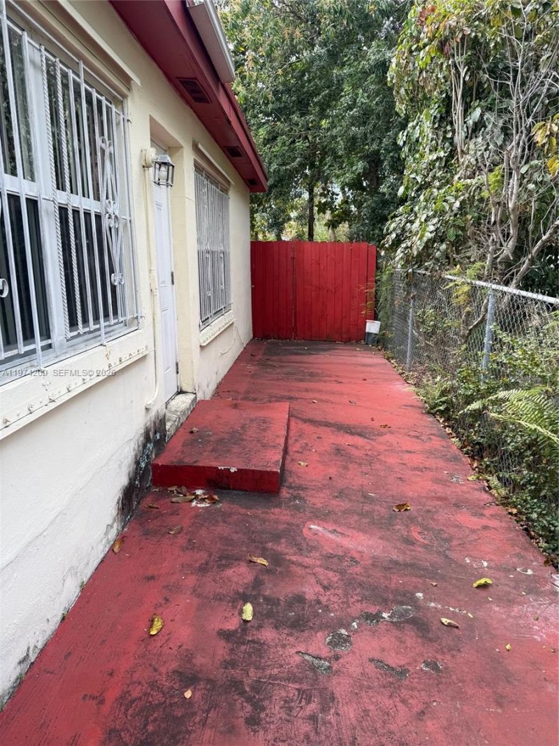 130 NW 124th St , North Miami, FL 33168 Photo