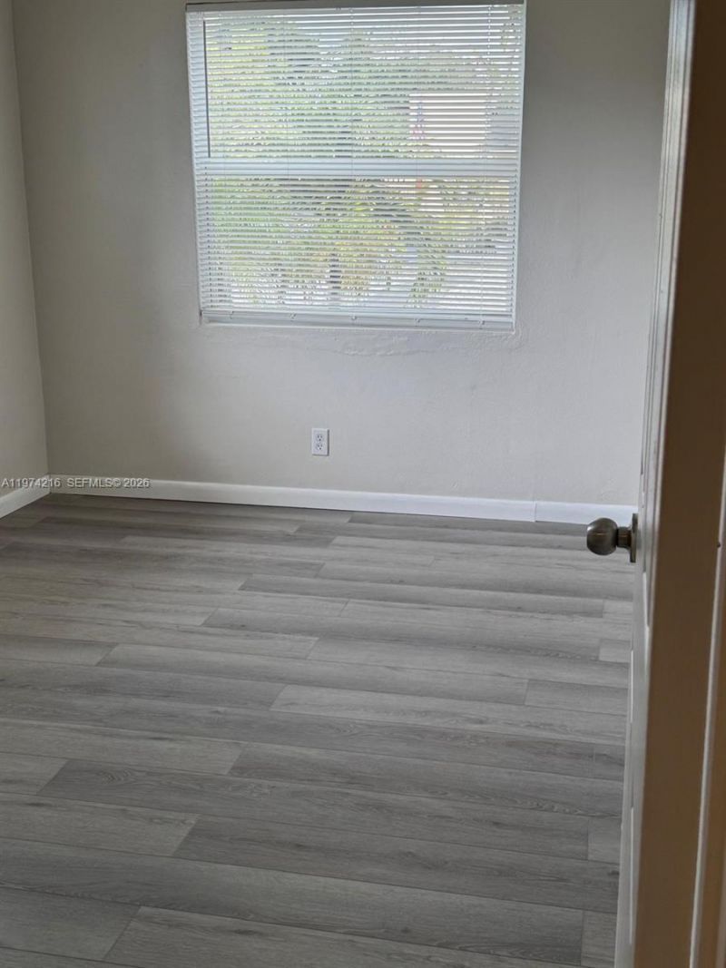 709 NW 1st St , Hallandale Beach, FL 33009 Photo