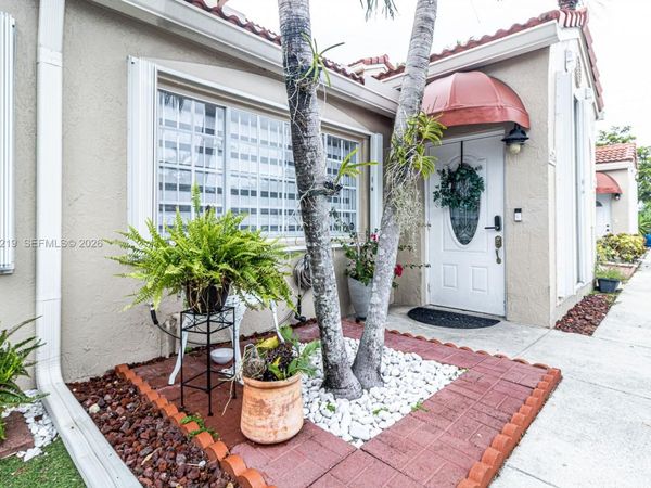 6926 NW 166th Ter , Unit 1302, Miami Lakes, FL 33014