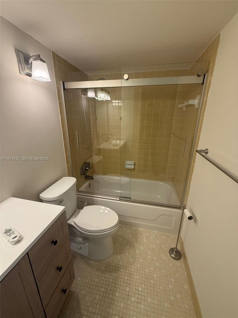 925 N Halifax, Unit 102, Daytona, FL 32118 Photo