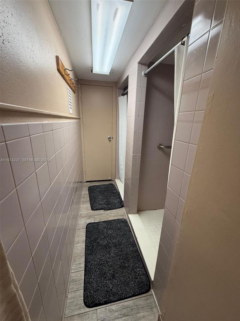 925 N Halifax, Unit 102, Daytona, FL 32118 Photo