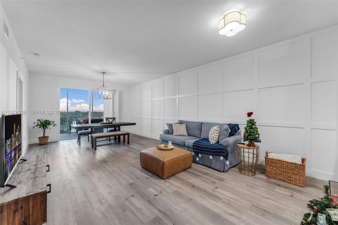 10730 NW 66th St, Unit 505, Doral, FL 33178 Photo