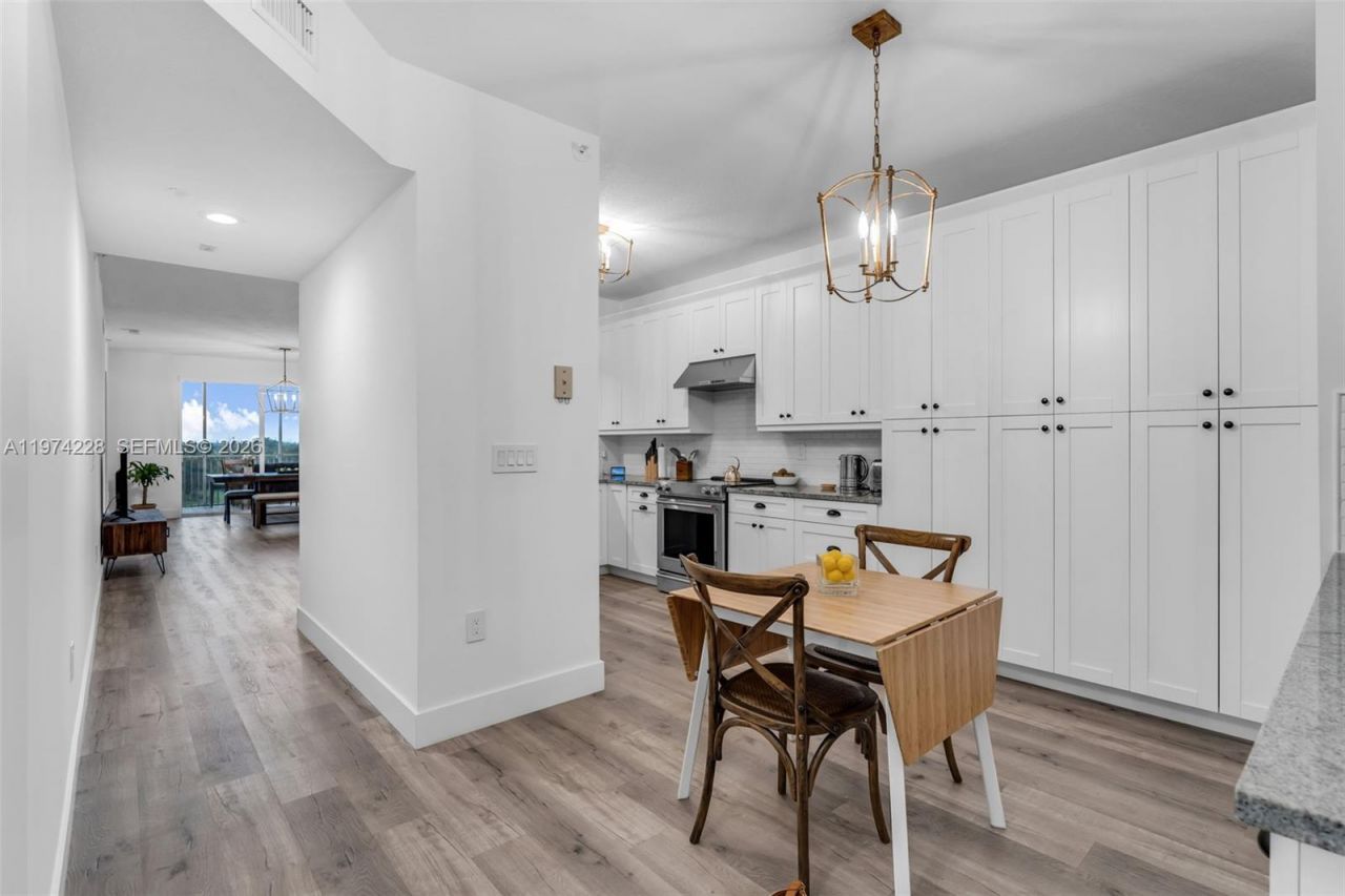 10730 NW 66th St, Unit 505, Doral, FL 33178 Photo