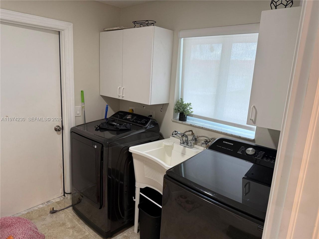 6951 W Wedgewood Ave , Davie, FL 33331 Photo