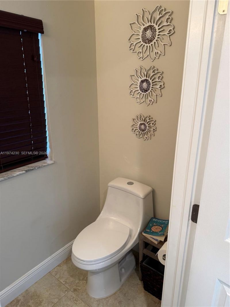 6951 W Wedgewood Ave , Davie, FL 33331 Photo