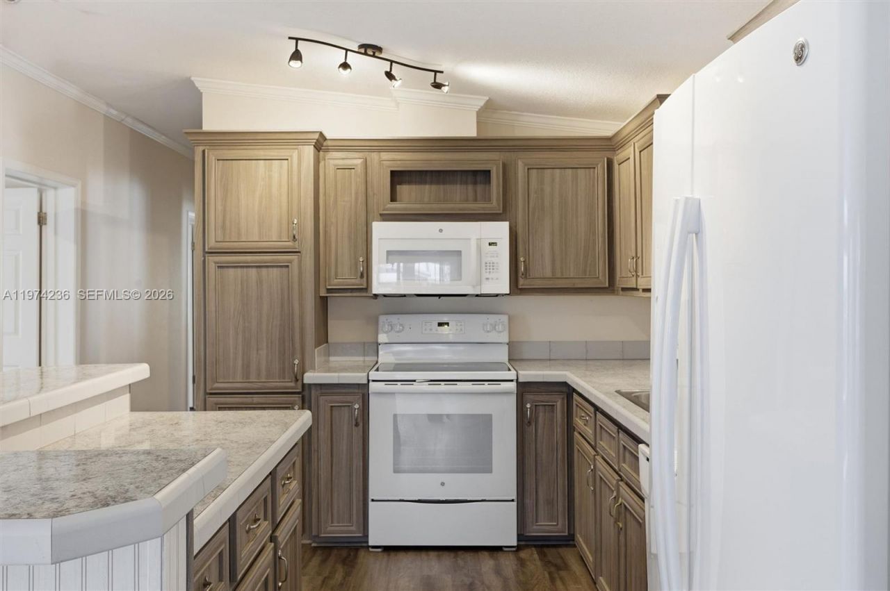 2325 SW 83rd Ave , Davie, FL 33324 Photo