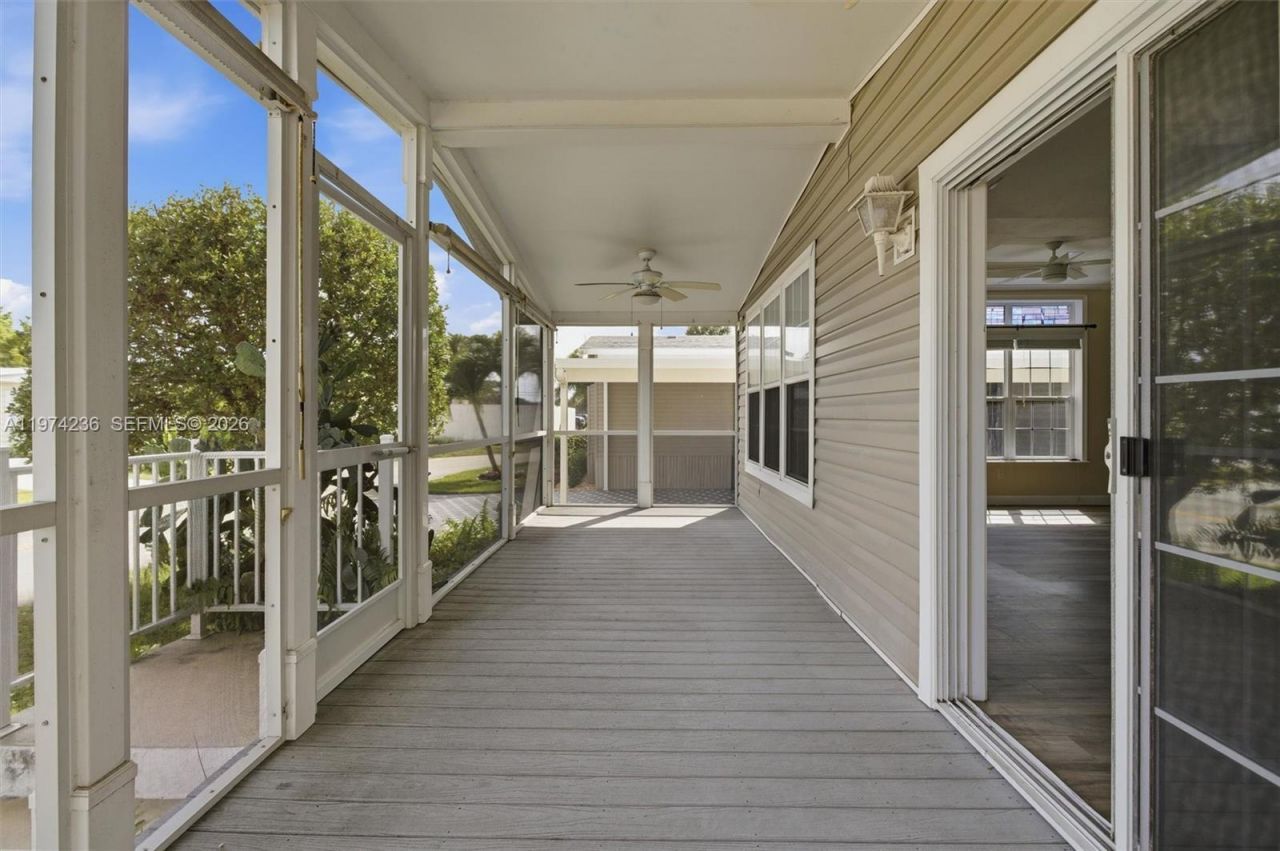 2325 SW 83rd Ave , Davie, FL 33324 Photo