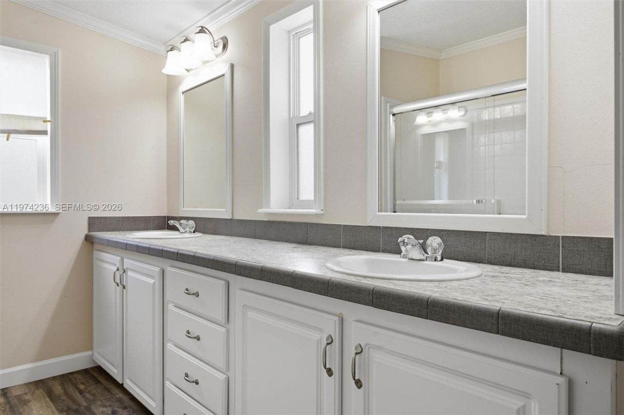 2325 SW 83rd Ave , Davie, FL 33324 Photo