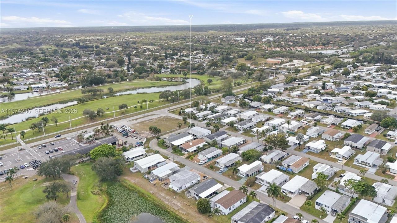 2325 SW 83rd Ave , Davie, FL 33324 Photo