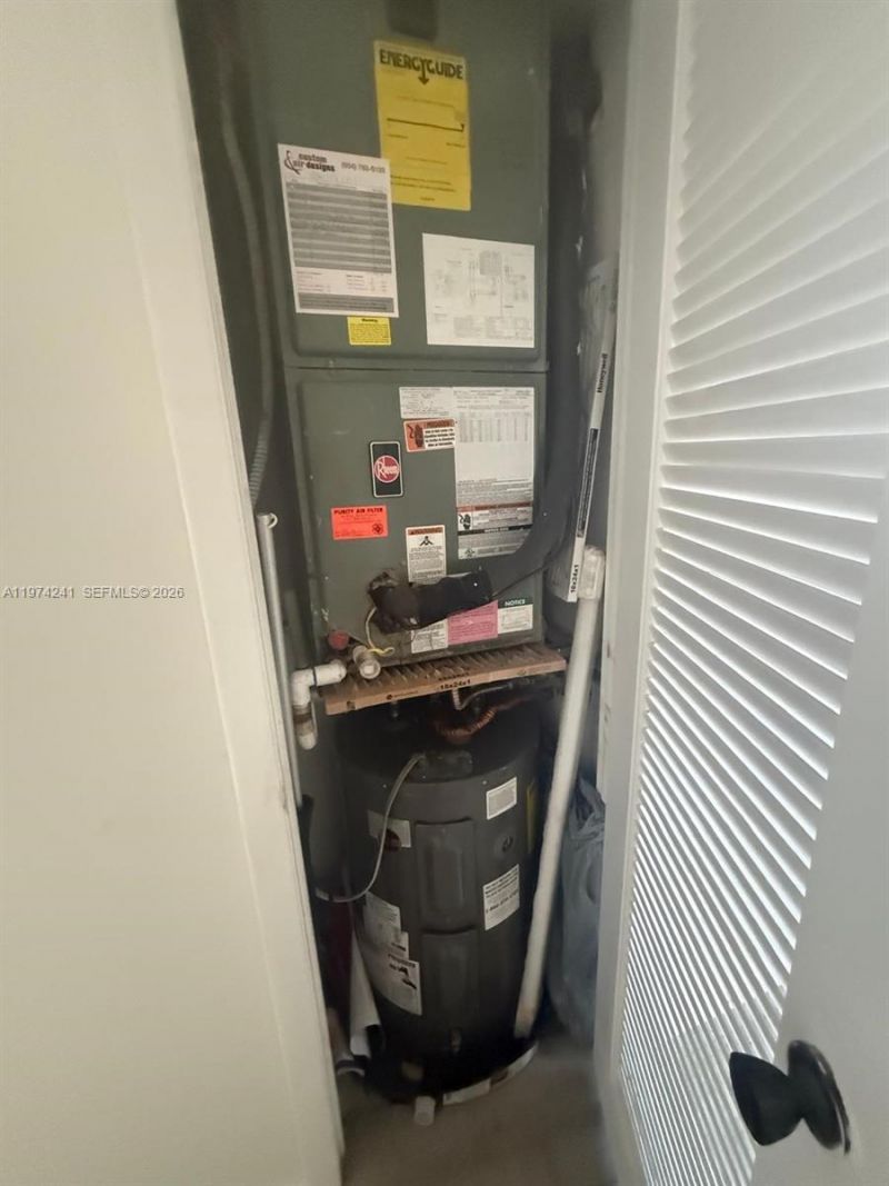 220 SW 9th Ave, Unit 510, Hallandale Beach, FL 33009 Photo