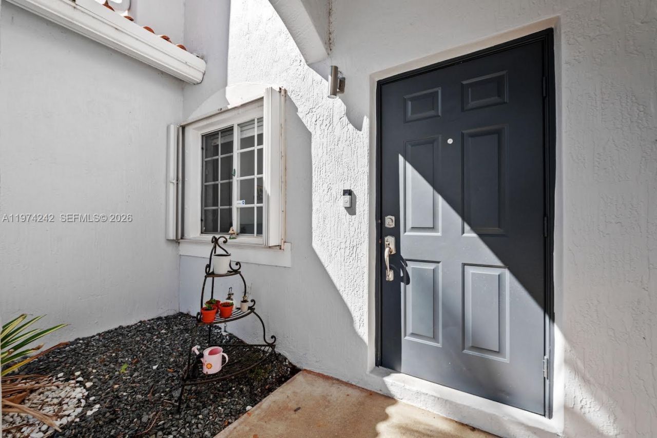 930 SW 147th Ct, Miami, FL 33194 Photo