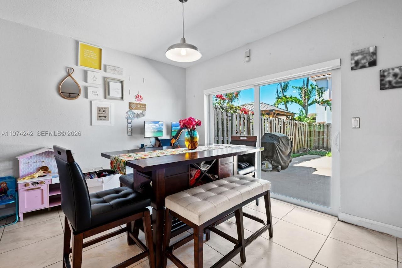 930 SW 147th Ct, Miami, FL 33194 Photo