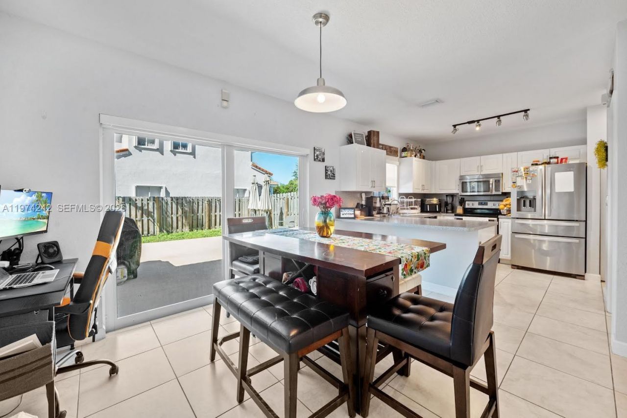 930 SW 147th Ct, Miami, FL 33194 Photo