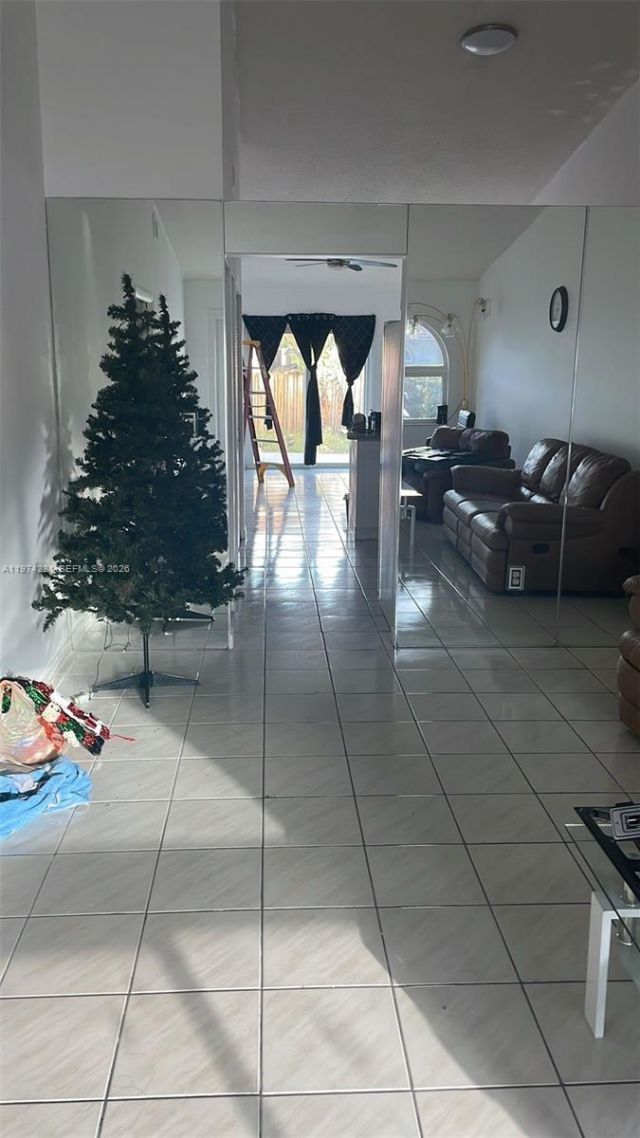 5661 W 21st Ave, Hialeah, FL 33016 Photo