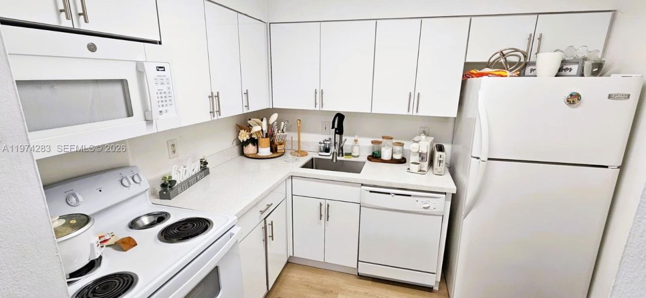 4804 NW 79th Ave, Unit 201, Doral, FL 33166 Photo