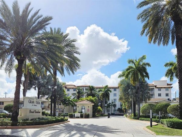 4560 NW 79 AVE , Unit 2H, Doral, FL 33166