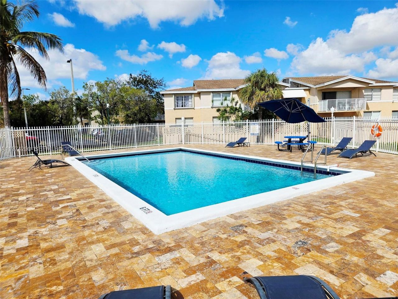 4560 NW 79 Ave, Unit 2H, Doral, FL 33166 Photo