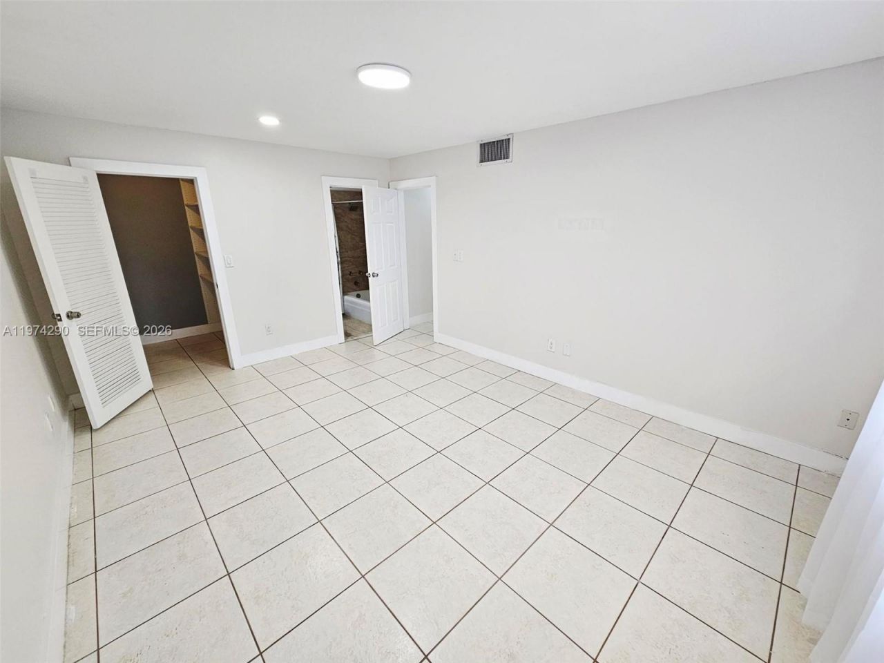 4560 NW 79 Ave, Unit 2H, Doral, FL 33166 Photo