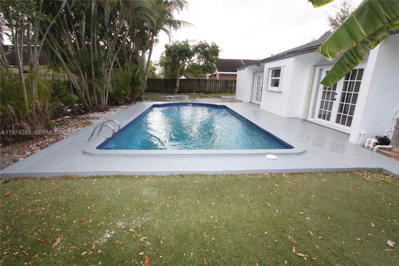 4940 SW 94th Way , Cooper City, FL 33328 Photo