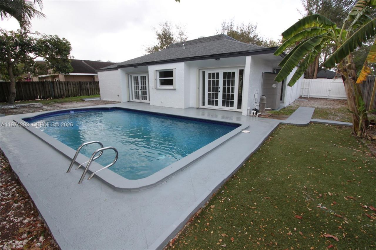 4940 SW 94th Way, Cooper City, FL 33328 Photo