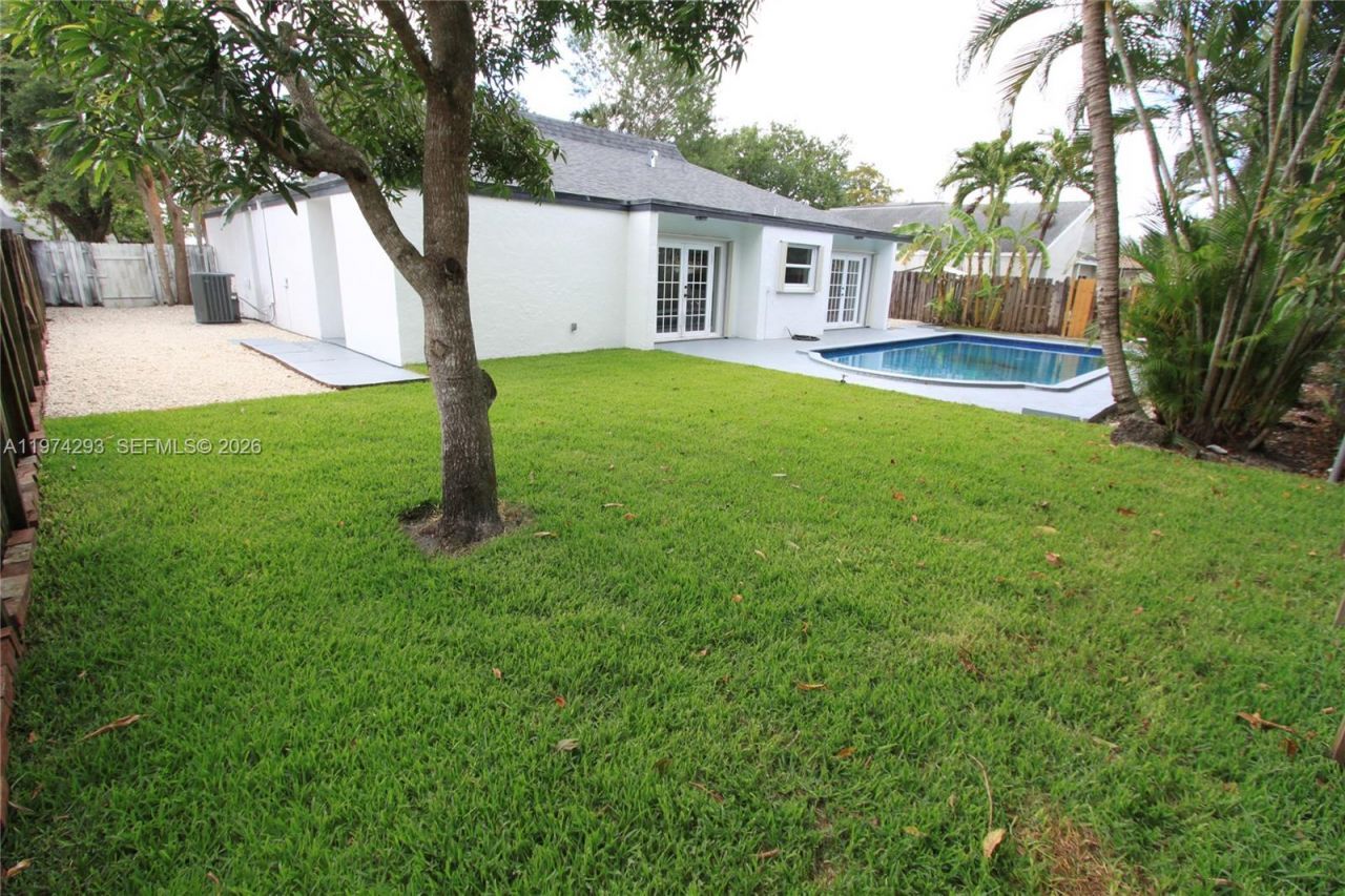 4940 SW 94th Way, Cooper City, FL 33328 Photo