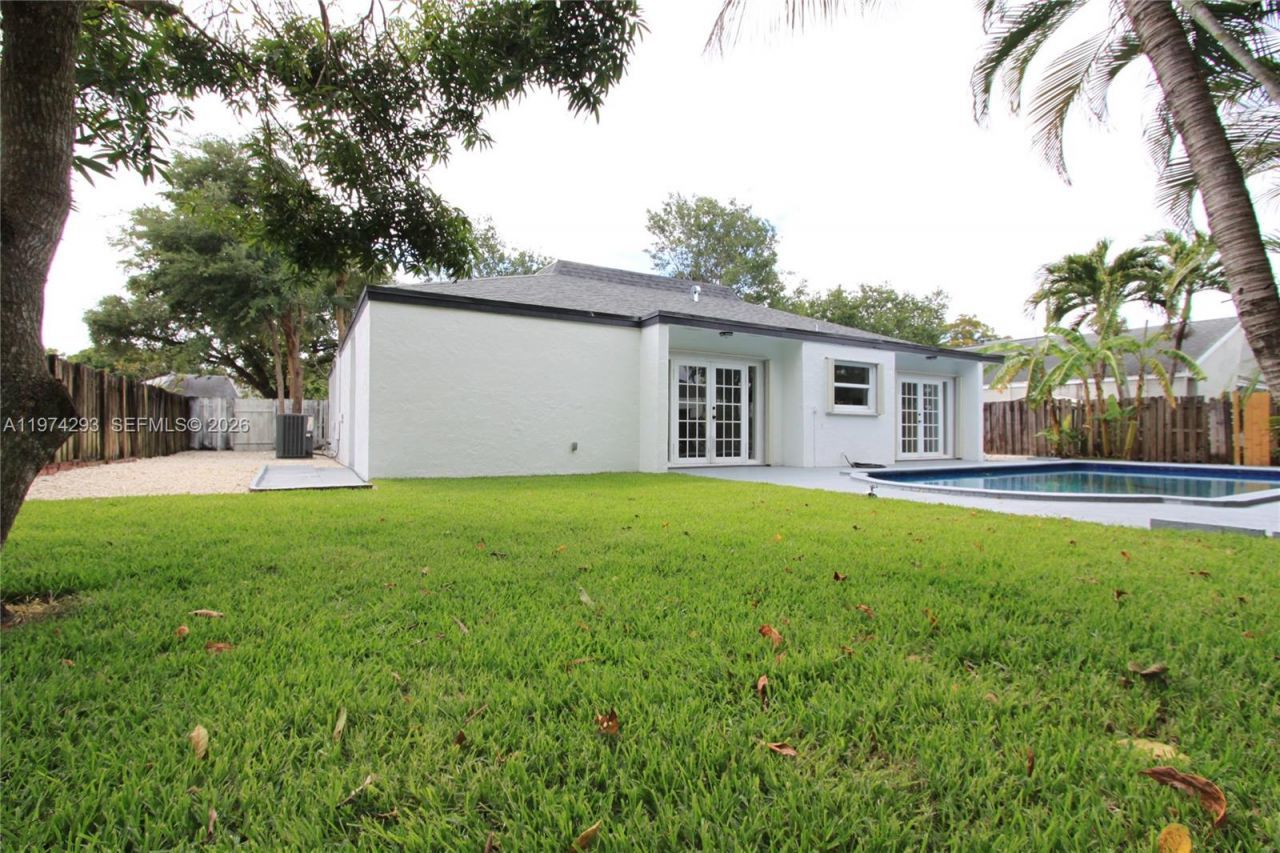 4940 SW 94th Way, Cooper City, FL 33328 Photo