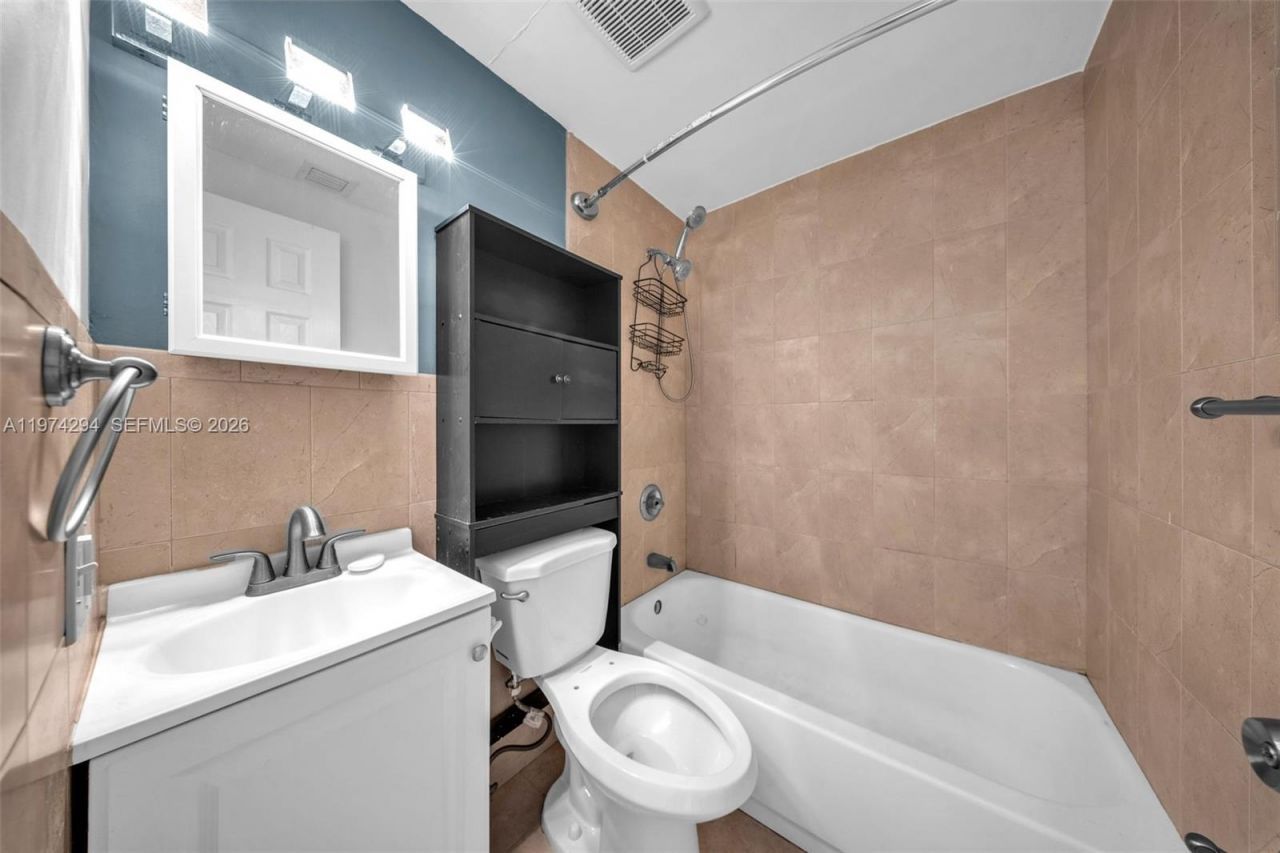 1853 SW 17th St, Unit 3, Miami, FL 33145 Photo