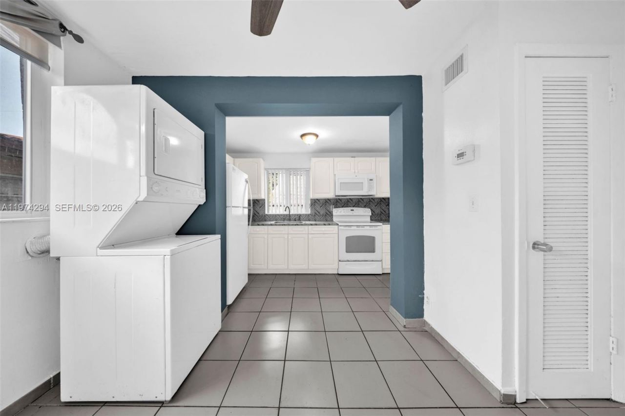 1853 SW 17th St, Unit 3, Miami, FL 33145 Photo