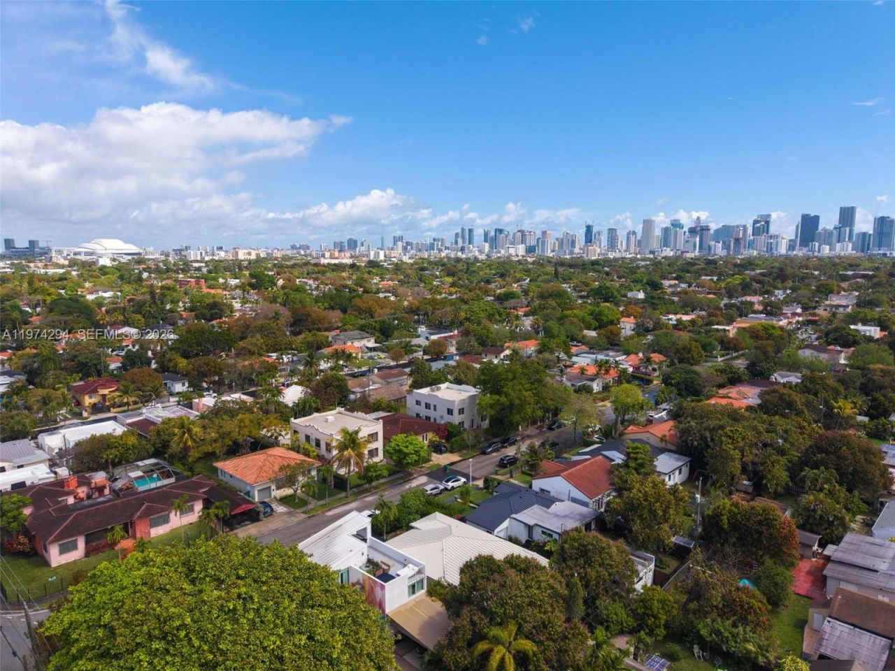 1853 SW 17th St, Unit 3, Miami, FL 33145 Photo