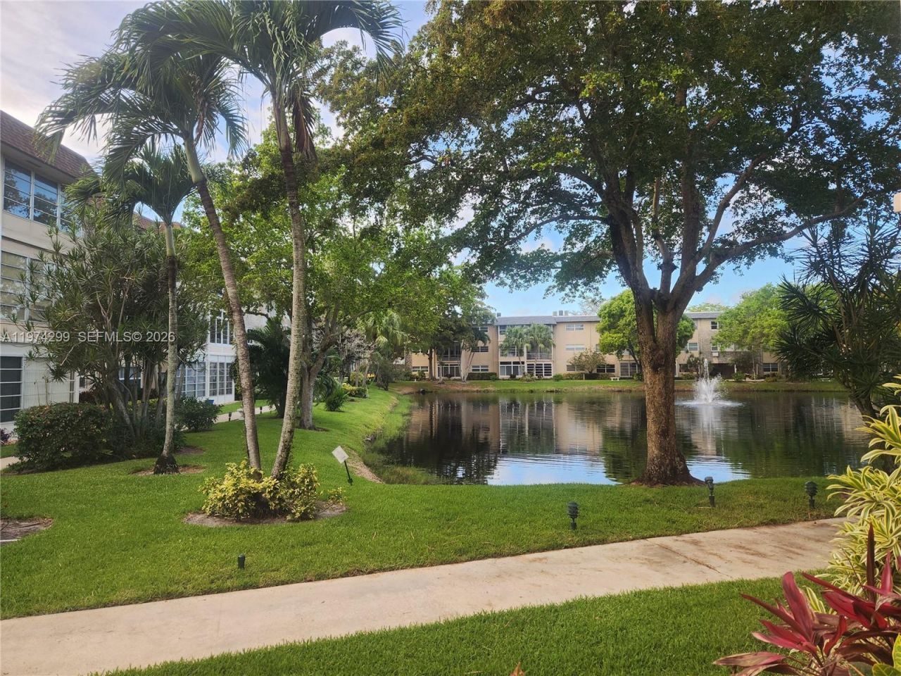 5101 NW 34th St, Unit 101, Lauderdale Lakes, FL 33319 Photo