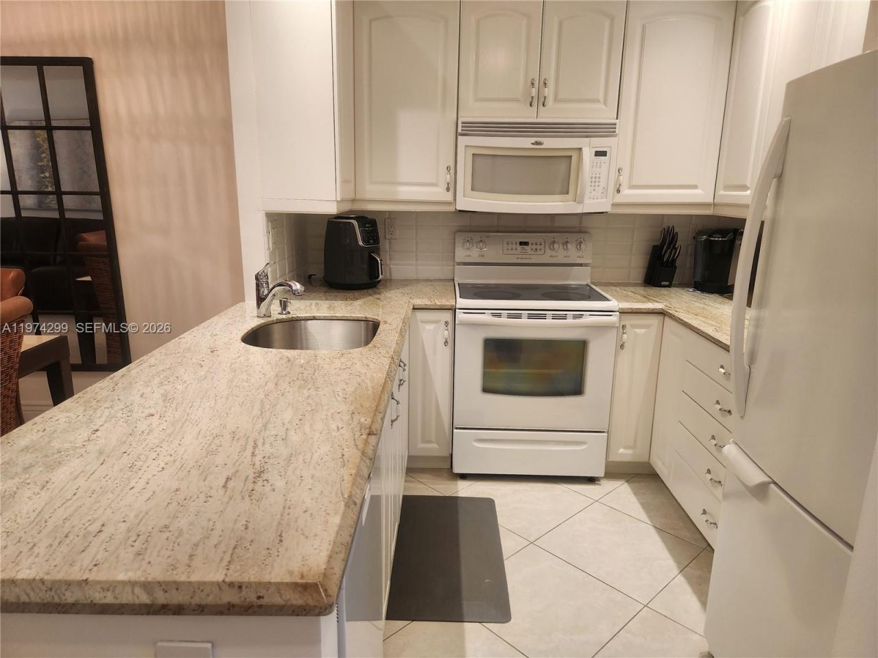 5101 NW 34th St, Unit 101, Lauderdale Lakes, FL 33319 Photo