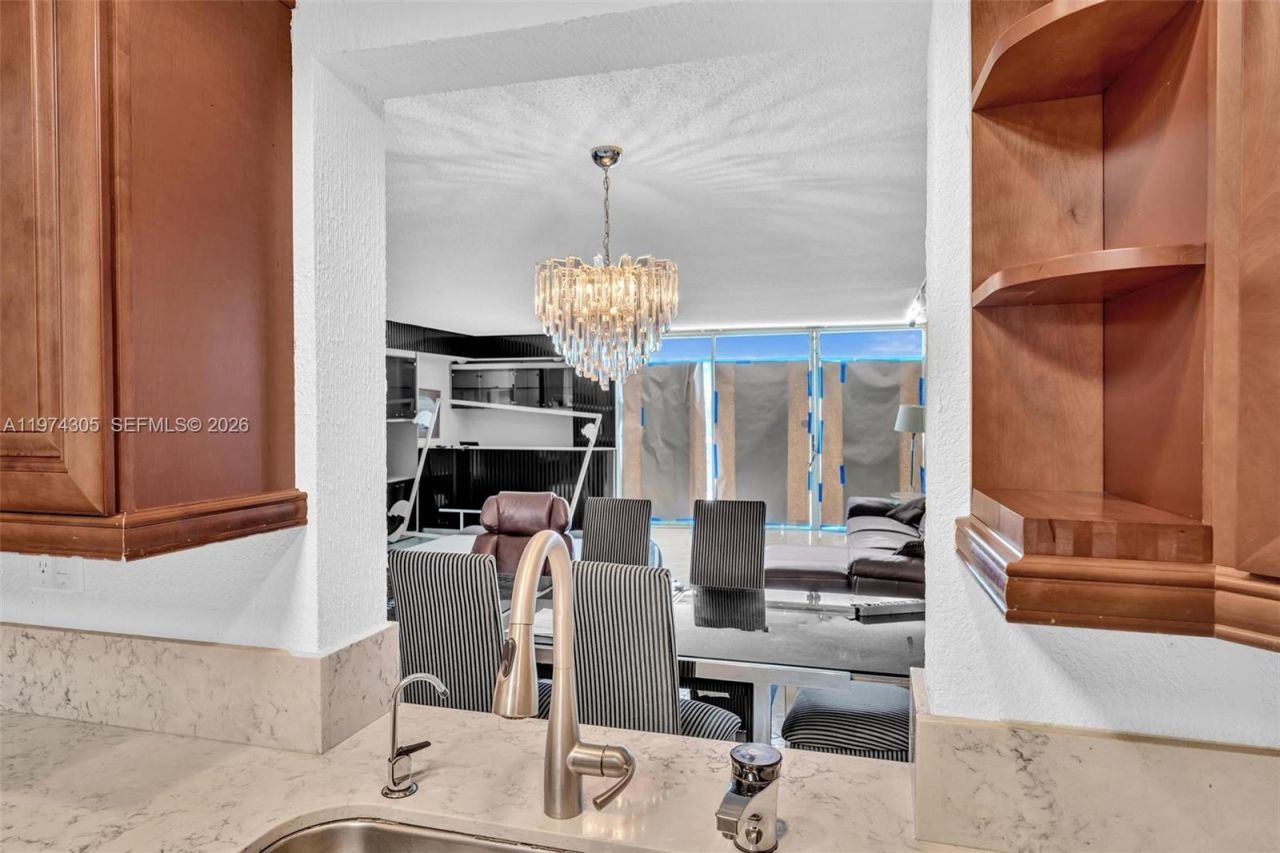 825 NE 26th Ave , Hallandale Beach, FL 33009 Photo