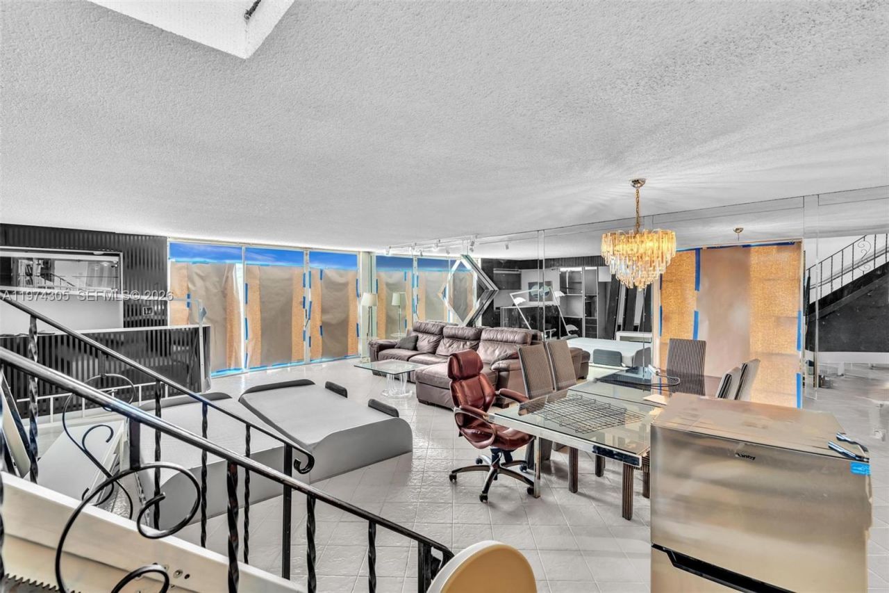 825 NE 26th Ave , Hallandale Beach, FL 33009 Photo