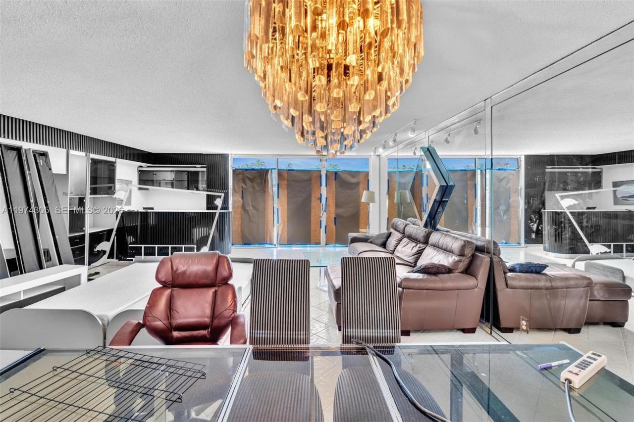 825 NE 26th Ave , Hallandale Beach, FL 33009 Photo