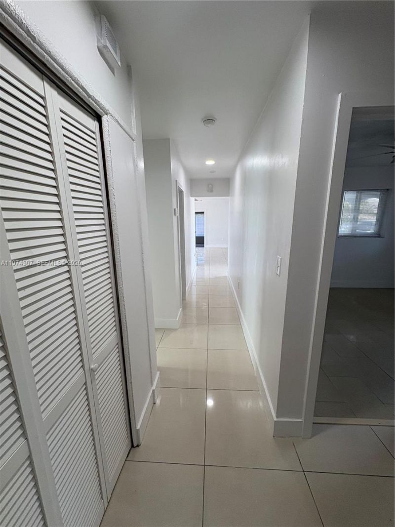 1106 NW 18th Ct , Fort Lauderdale, FL 33311 Photo