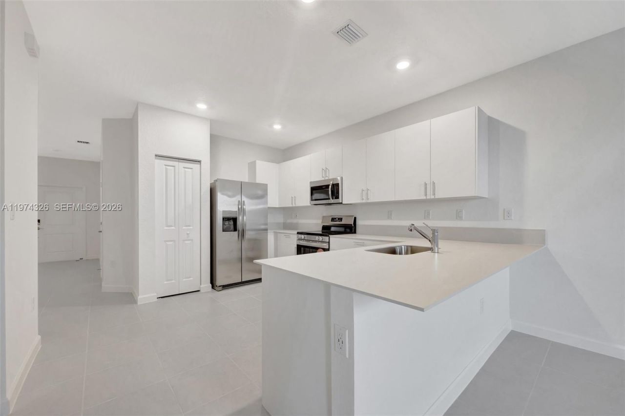 2574 SE 25 Rd, Unit 2574, Homestead, FL 33035 Photo