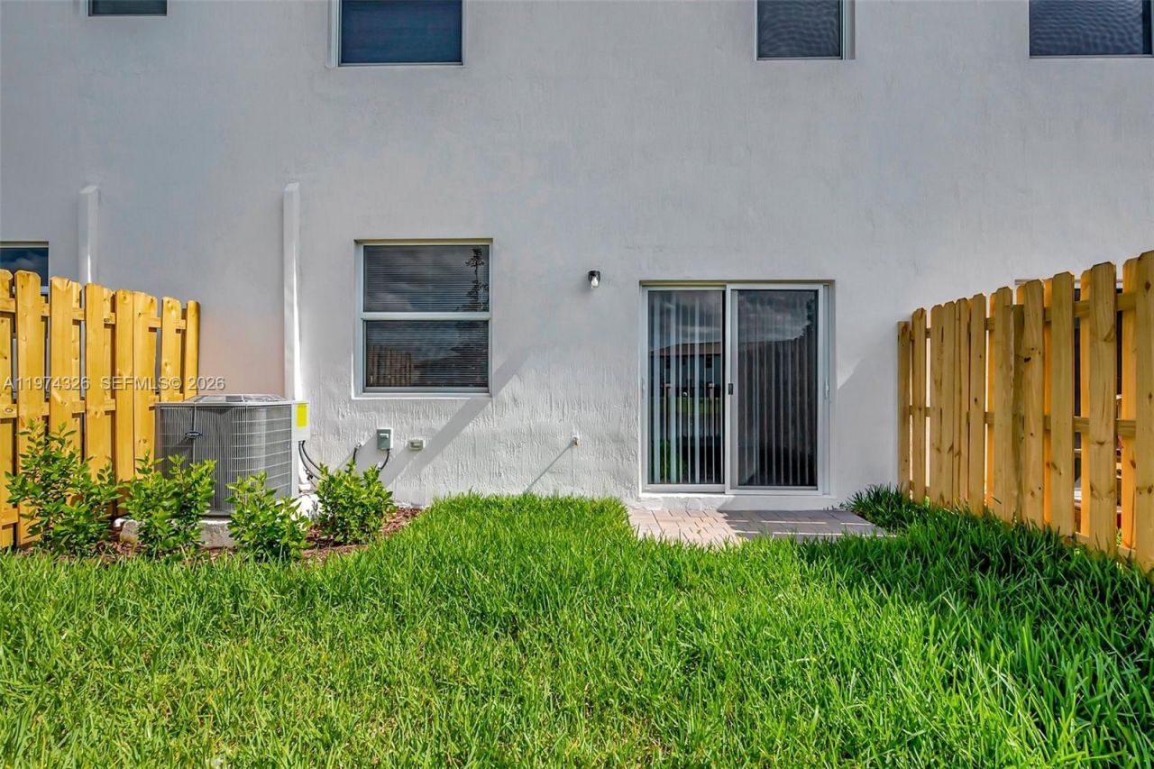 2574 SE 25 Rd, Unit 2574, Homestead, FL 33035 Photo