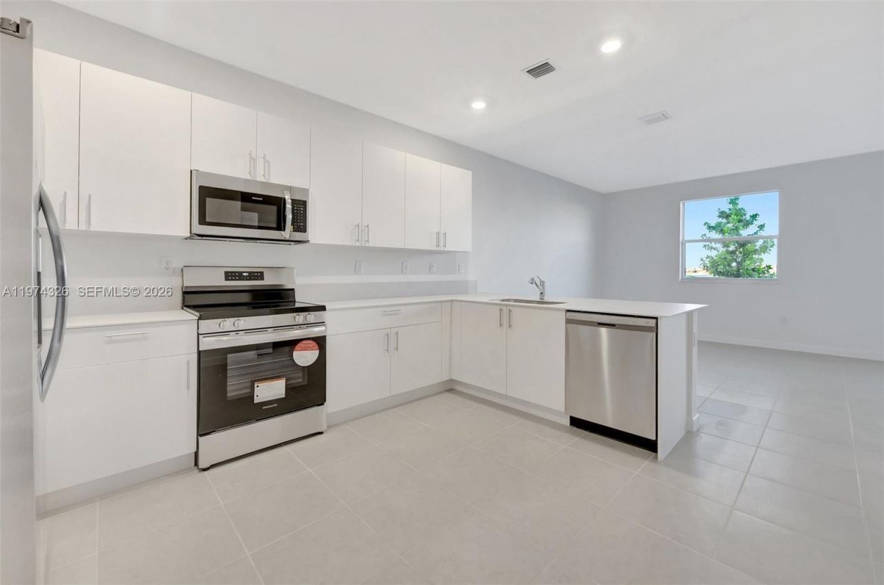 2574 SE 25 Rd, Unit 2574, Homestead, FL 33035 Photo