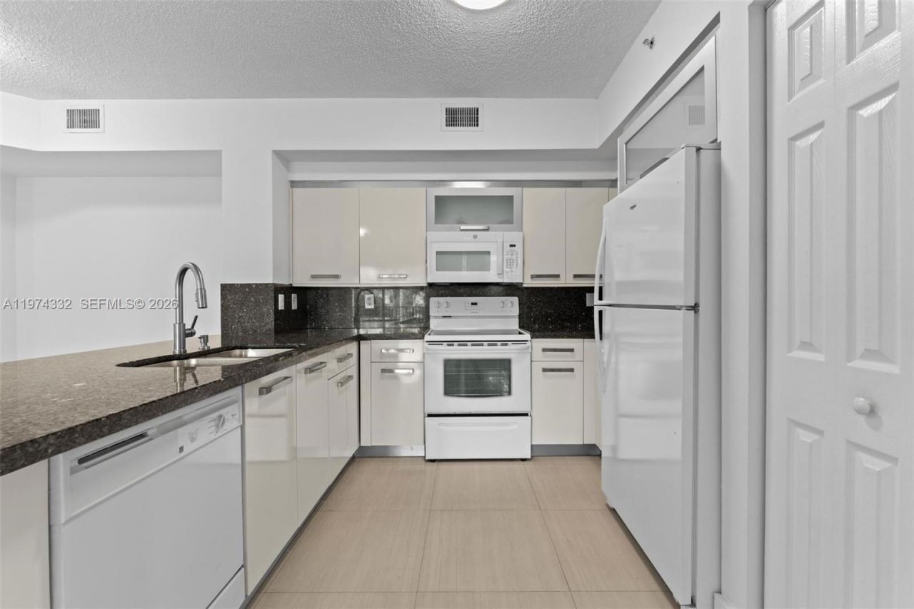 2440 E Preserve Way , Unit 206, Miramar, FL 33025 Photo