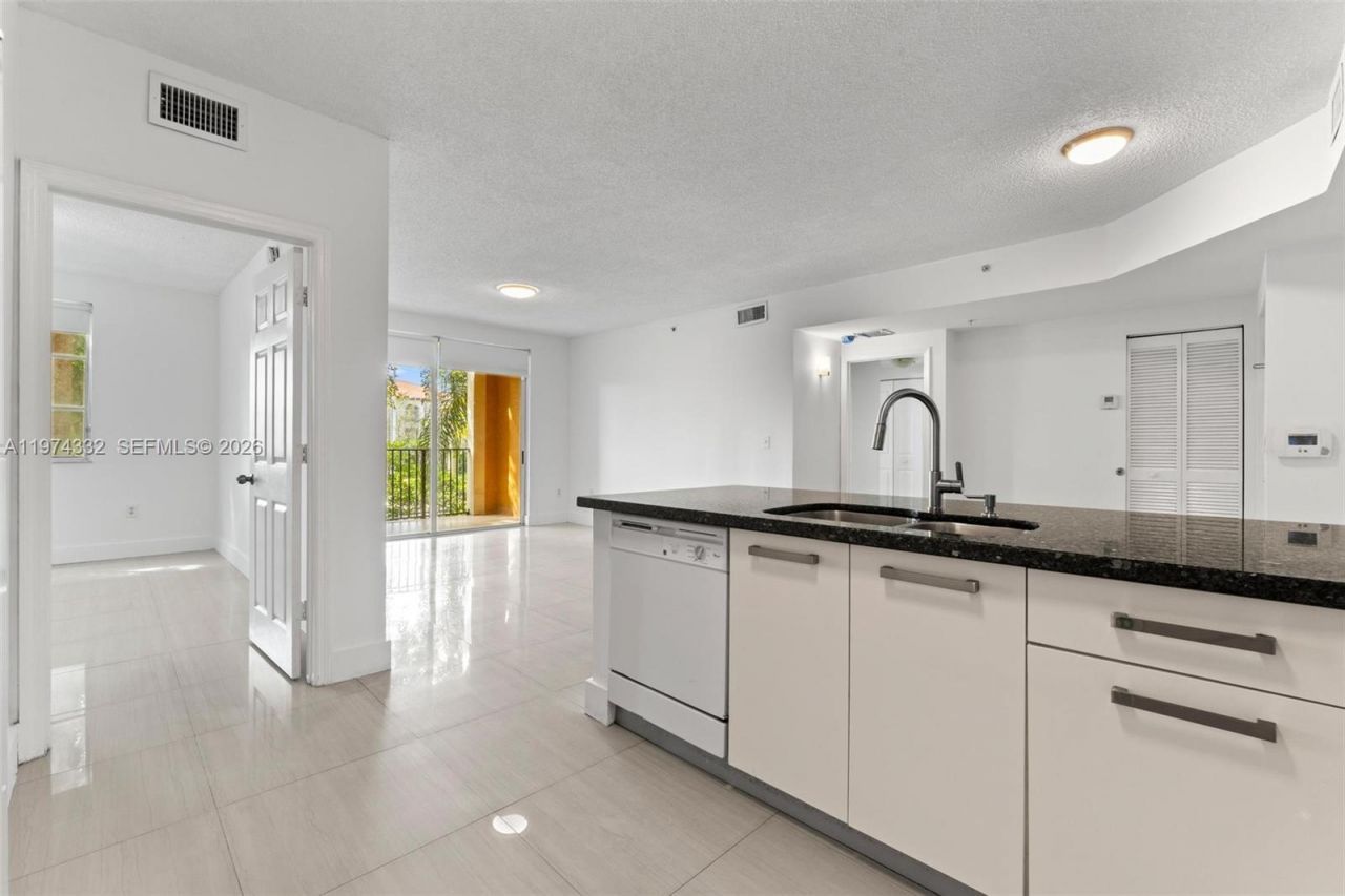 2440 E Preserve Way , Unit 206, Miramar, FL 33025 Photo