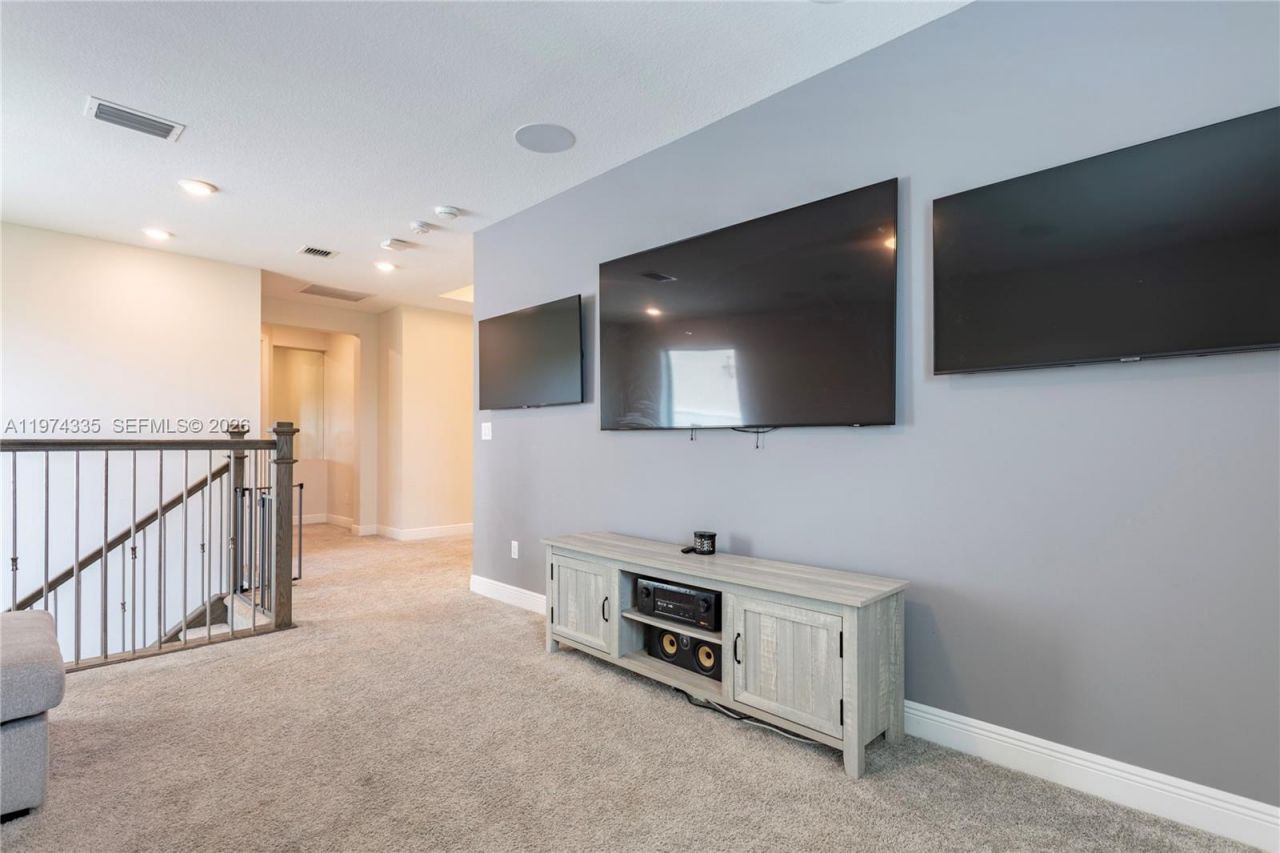 8555 E Baypoint Cir, Parkland, FL 33076 Photo