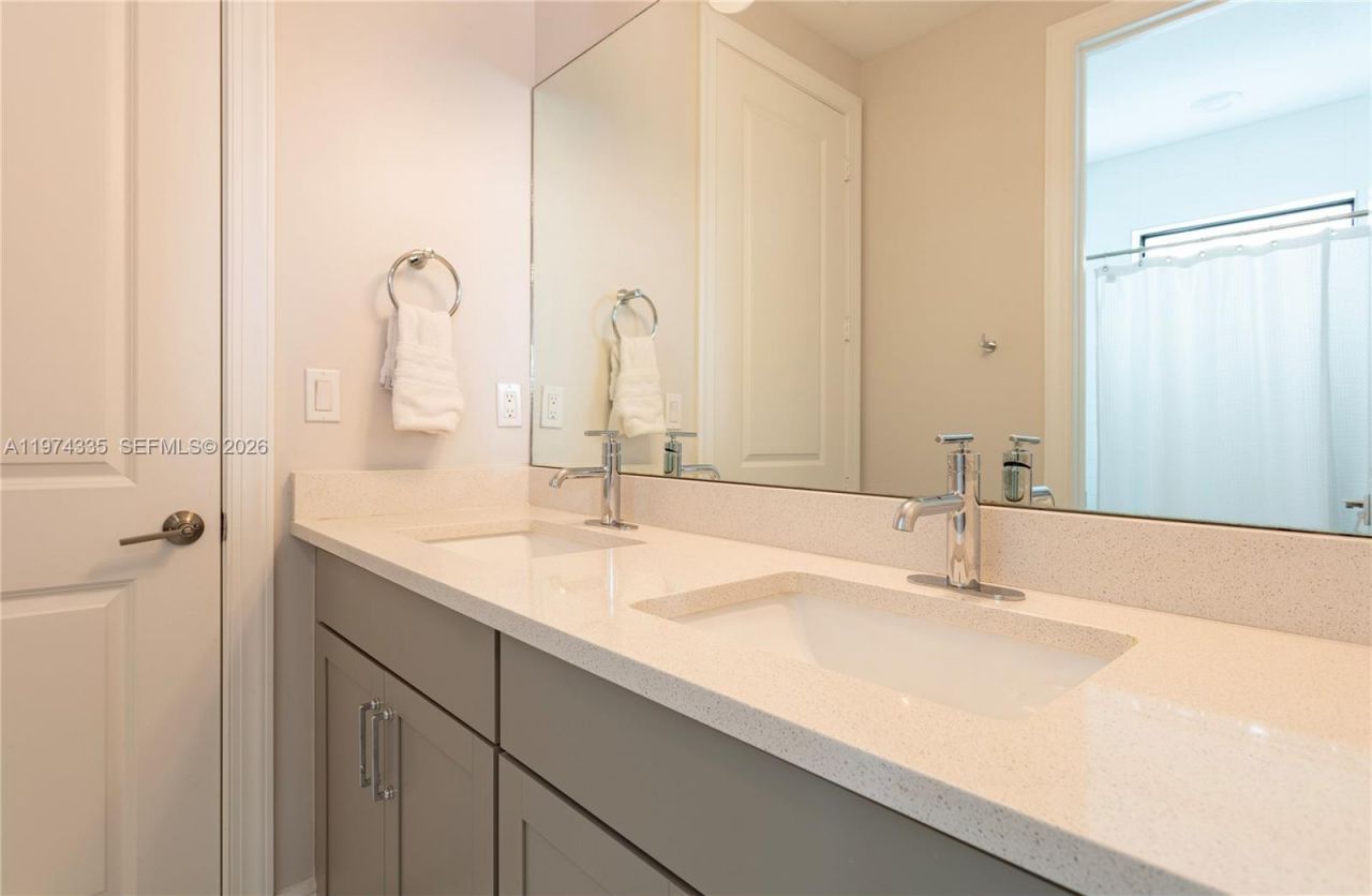 8555 E Baypoint Cir, Parkland, FL 33076 Photo